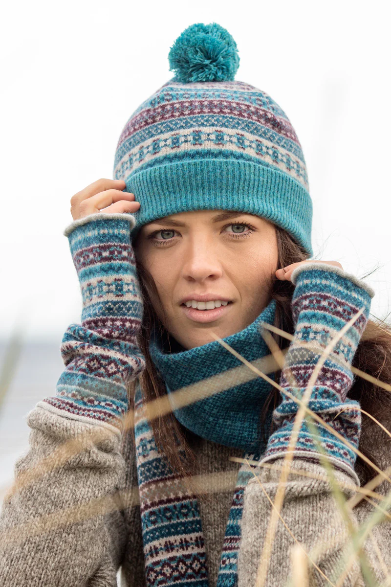 Tweed Fair isle wrist warmer fingerless gloves - Teal - Image 3