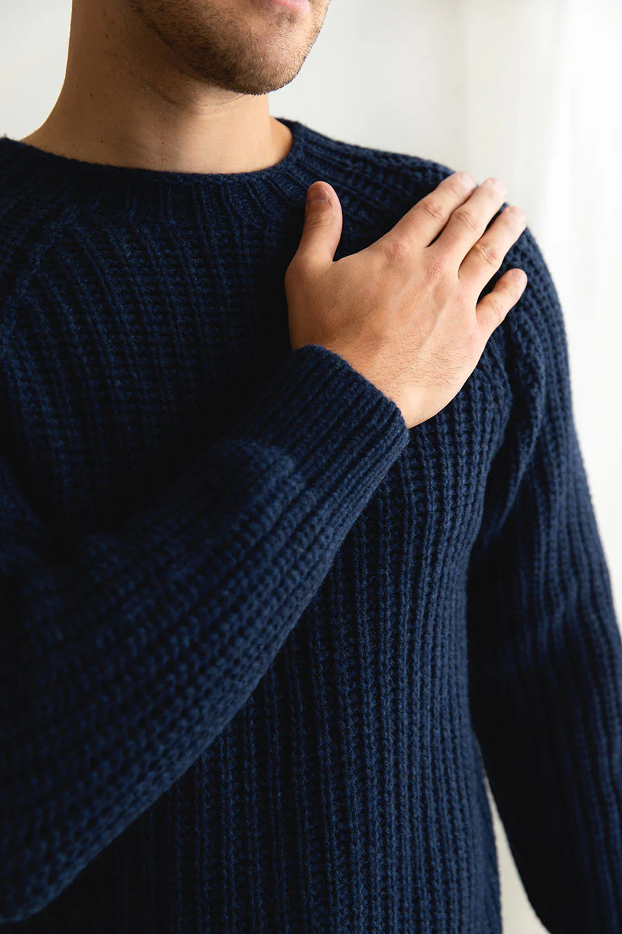 Mens Geelong Superfine Lambswool Fisherman’s Rib Jumper - Navy blue - Image 5