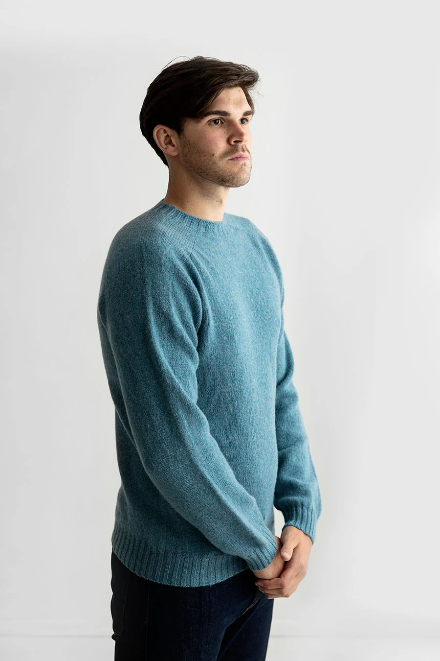 Mens Seamless Saddle Shoulder Shetland Jumper - Light Teal - Image 4